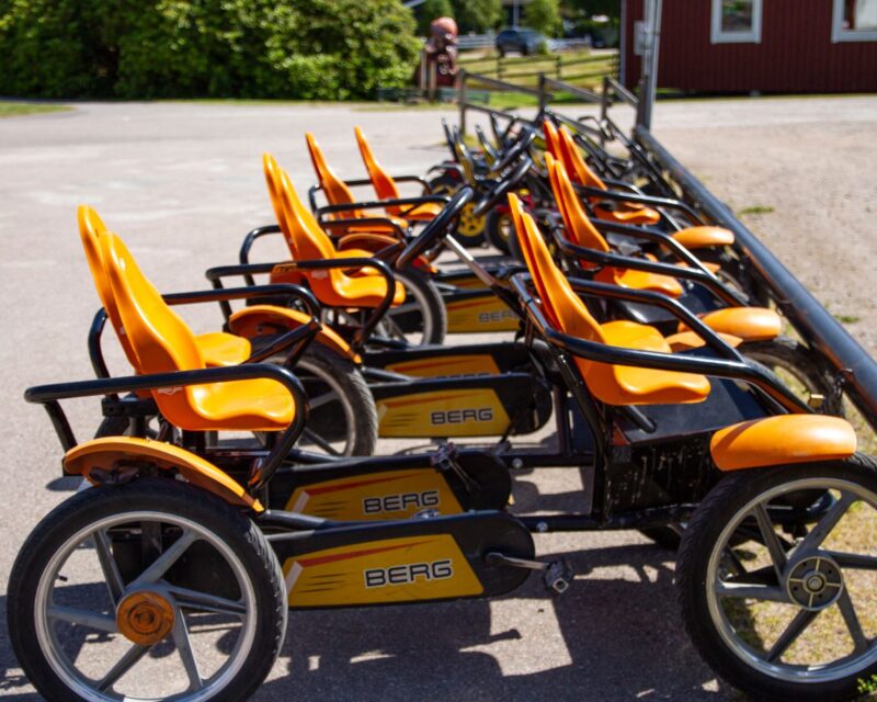 Trampbilar på rad
